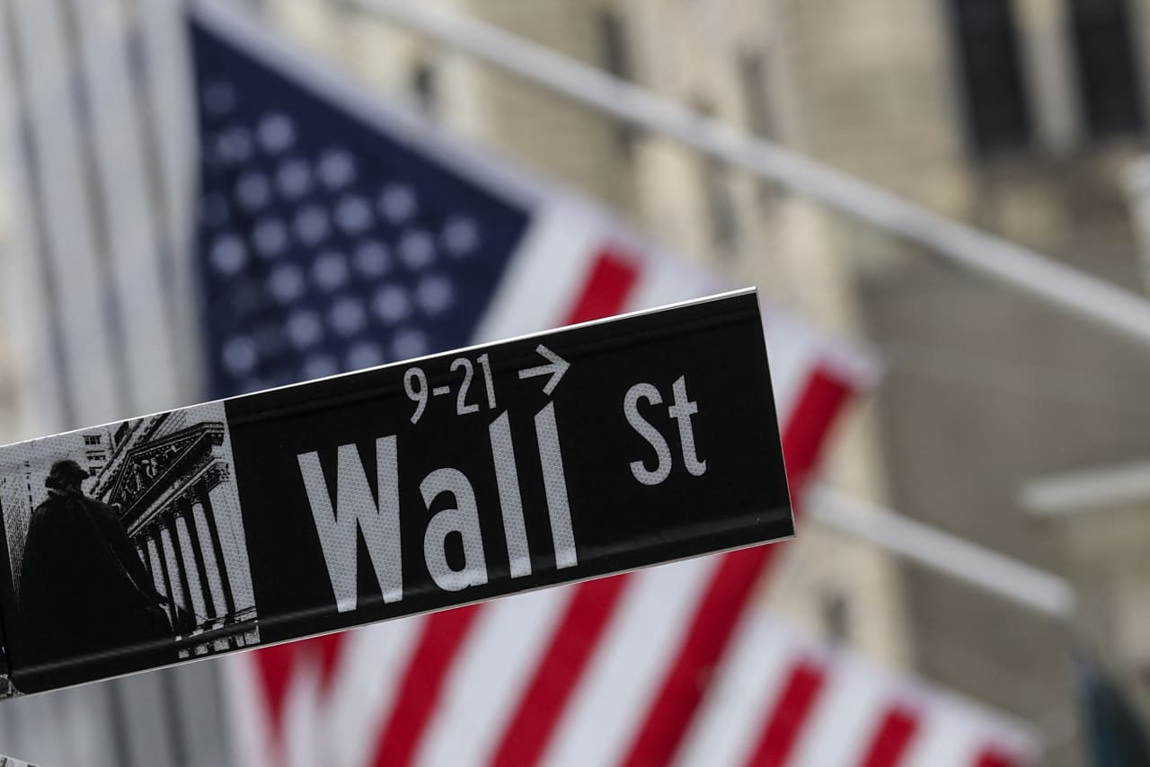 Goldman Sachs hikes S&P 500 target and rejects bubble-era comparisons
