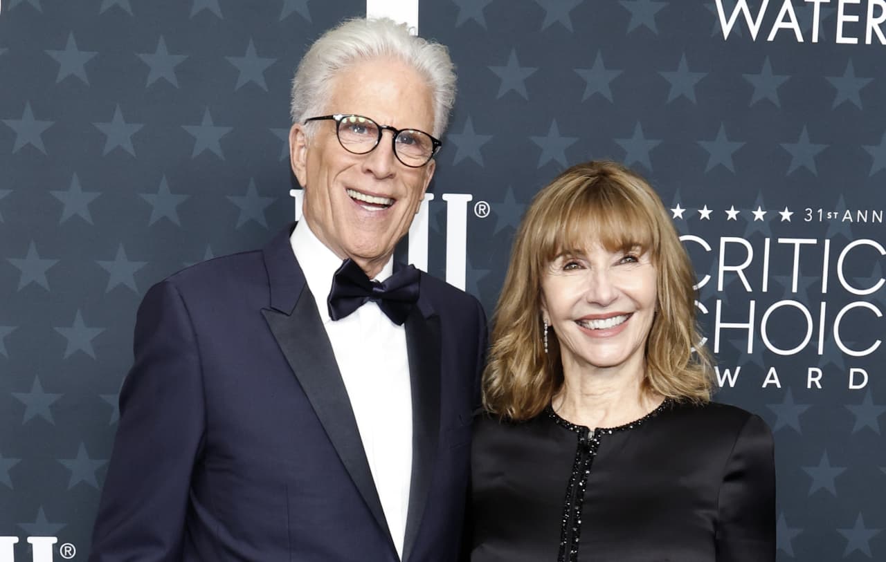 Ted Danson and Mary Steenburgen list $9.9 million Martha&#x2019;s Vineyard property where they wed 31 years ago